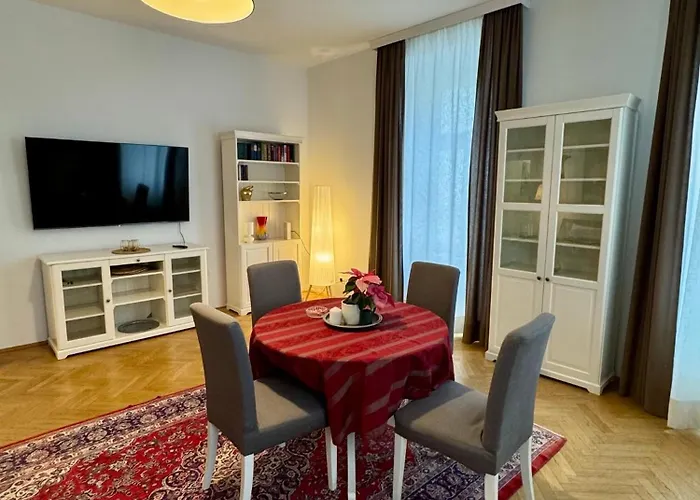 Apartman Gemuetliche Beim Parlament